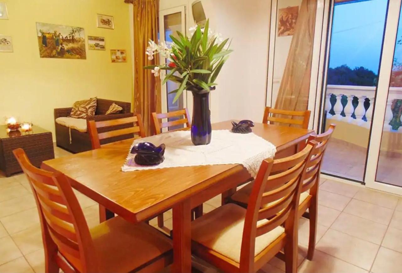 Stefanias Appartments Agios Matthaios  Luaran gambar