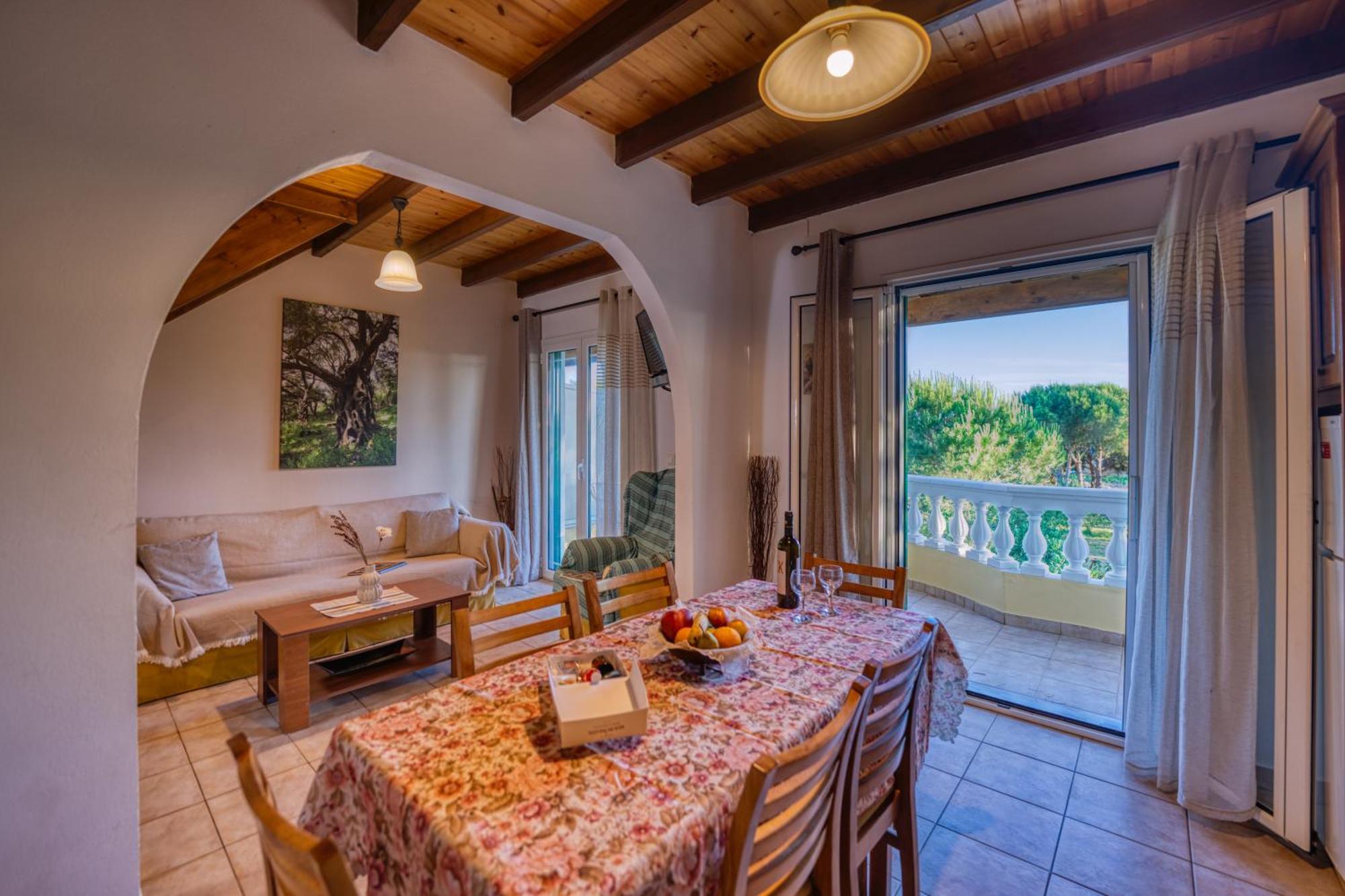 Stefanias Appartments Agios Matthaios  Luaran gambar