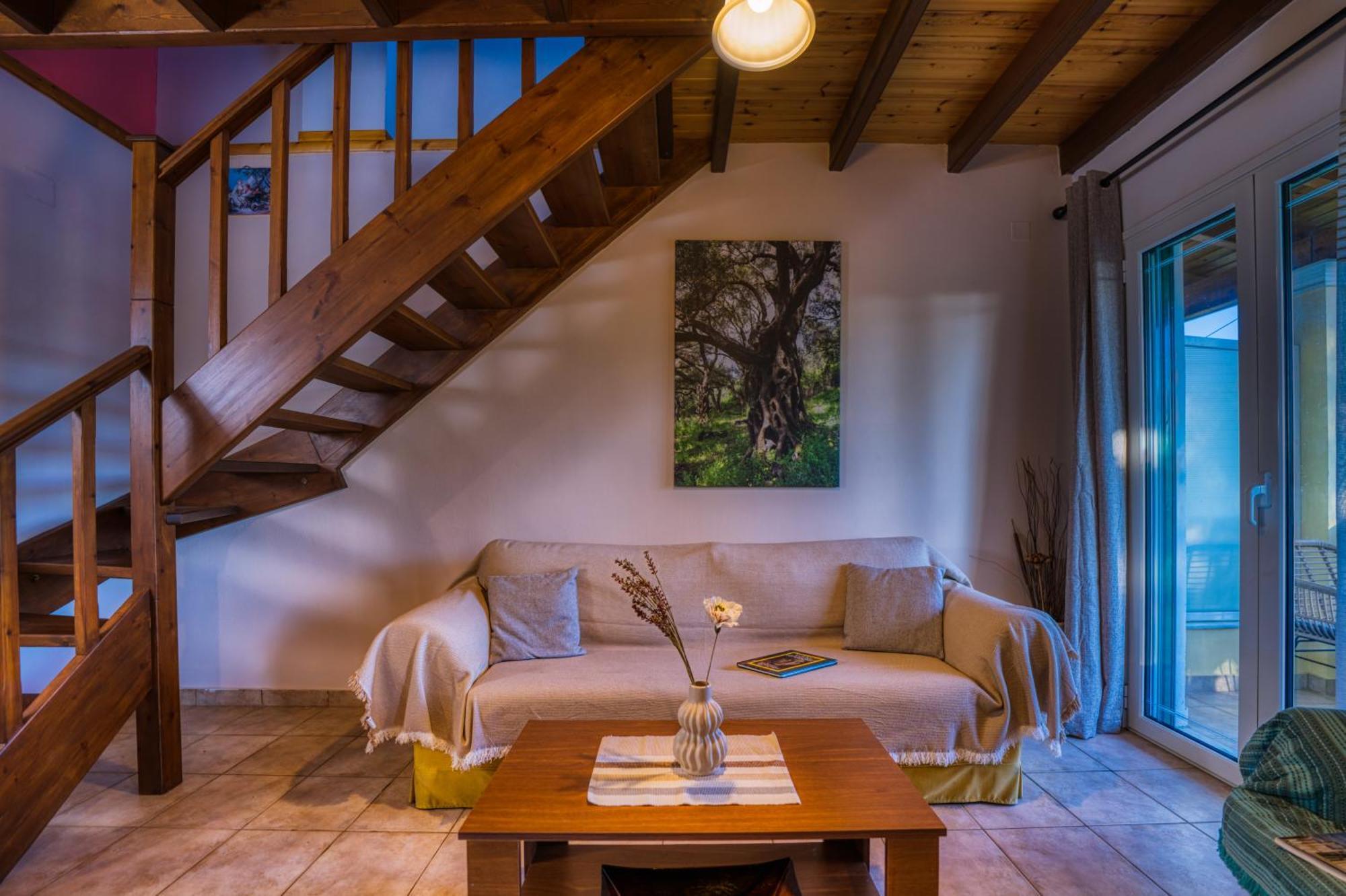 Stefanias Appartments Agios Matthaios  Luaran gambar