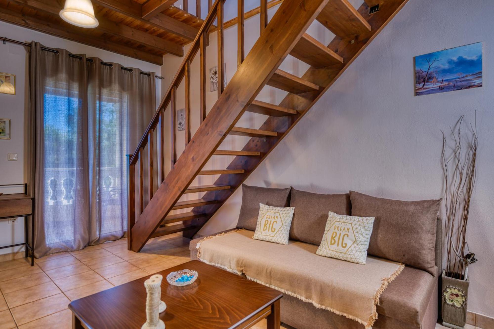 Stefanias Appartments Agios Matthaios  Luaran gambar