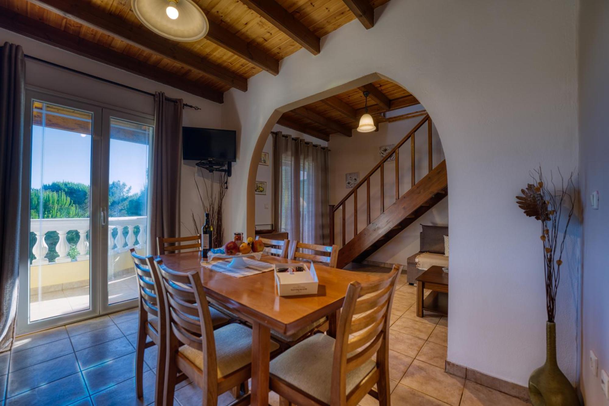 Stefanias Appartments Agios Matthaios  Luaran gambar